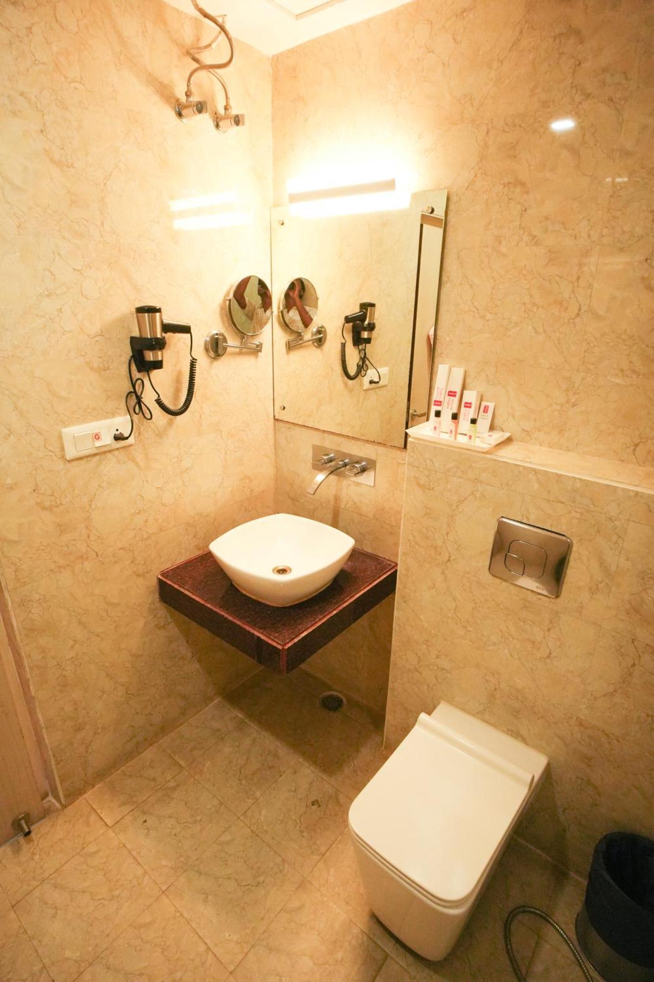 Hotel Imperial Heights à Deoghar Extérieur photo